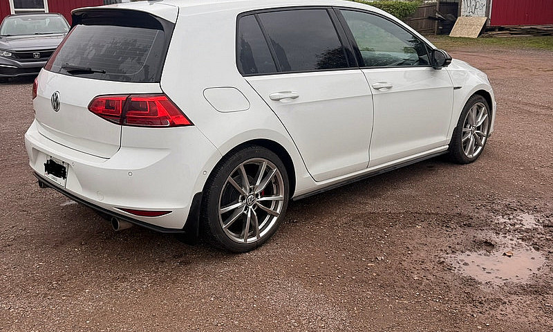 2017 Volkswagen Gti...