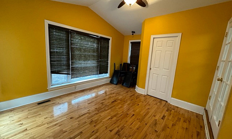 **4.5 Bed 2.5 Bath H...