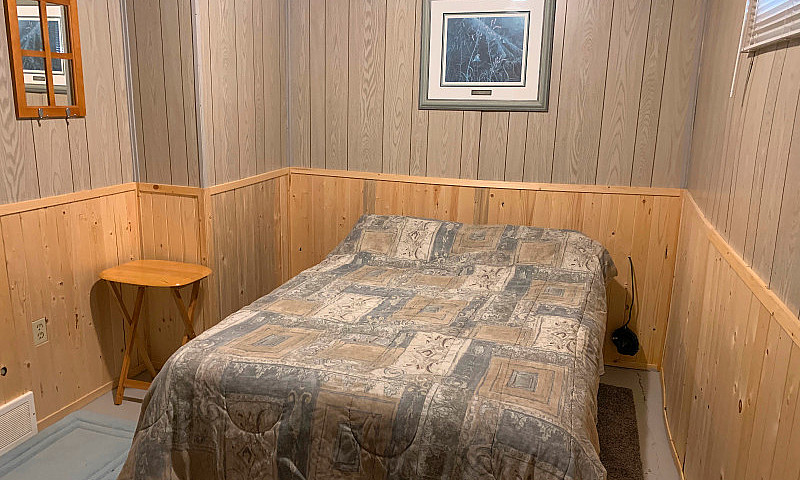 Emma Lake Area Cabin...