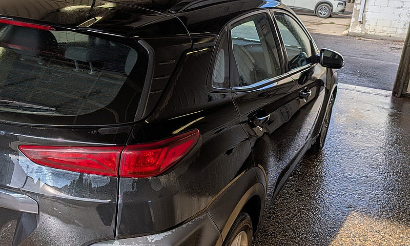2021 Hyundai Kona Es...