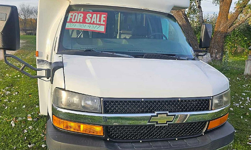 2009 Chevy Express 4...