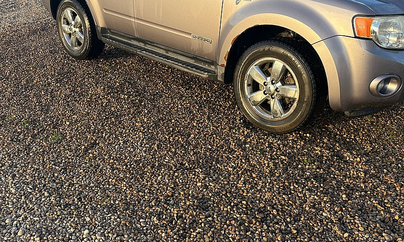 2008 Ford Escape...