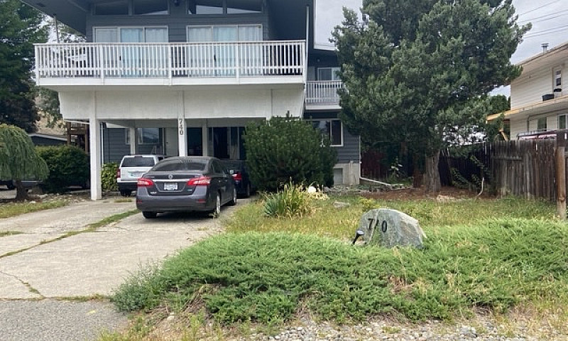 4Bdrm Top Floor...