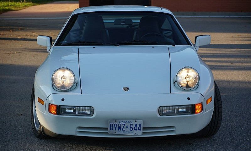 1987 Porsche 928 S4 ...