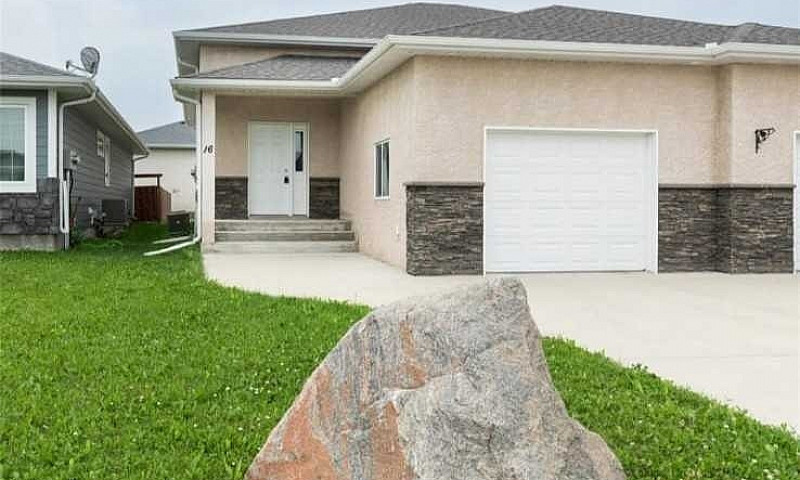 4 Bedroom Duplex For...
