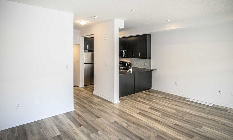 3-Storey Townhome In...