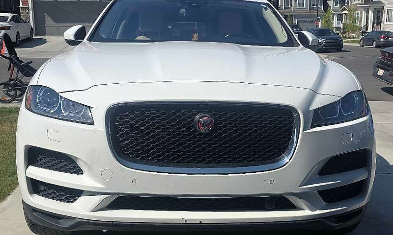 Jaguar F-Pace Premiu...
