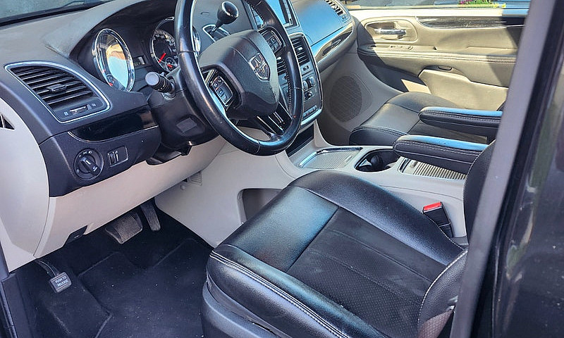 Dodge Caravan 2019...