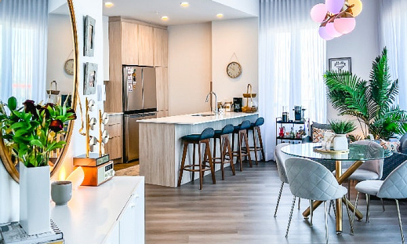 Luxueux 5 1/2 Condo ...