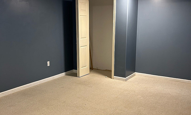 1 Bedroom Basement S...