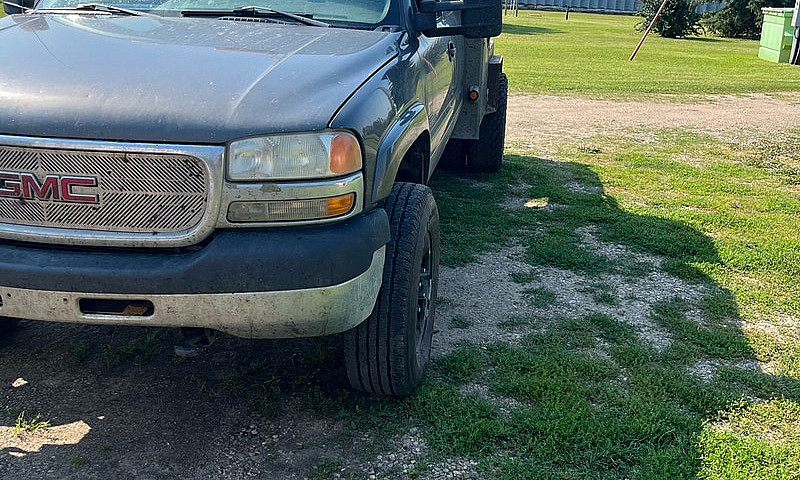 02 3500 Sierra Cab C...