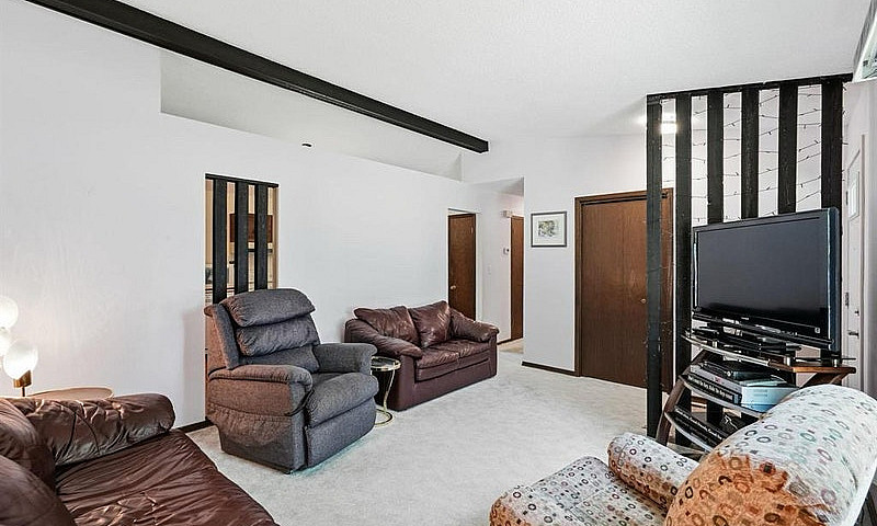  3 Bedroom 2 Bath Bu...