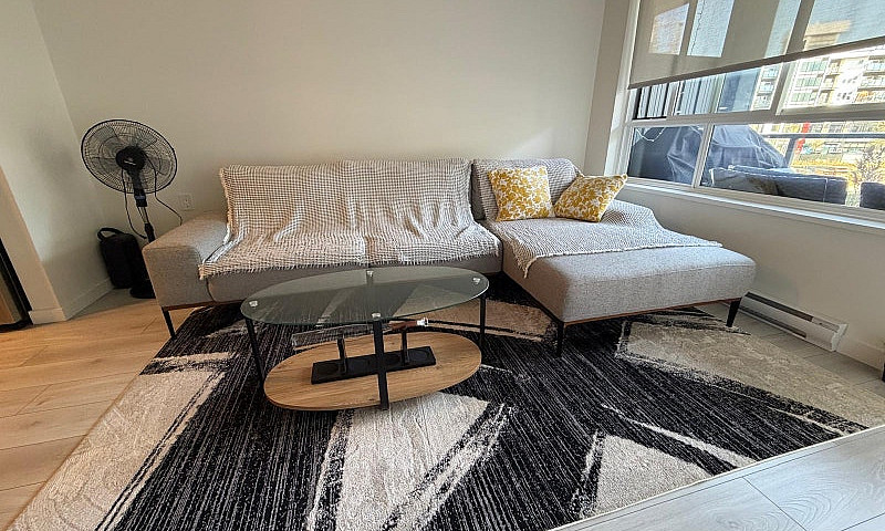 1 Bedroom & 1 Den Co...