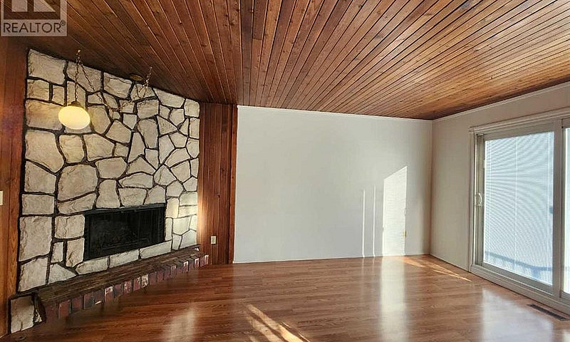 Rent Reduced - Cente...