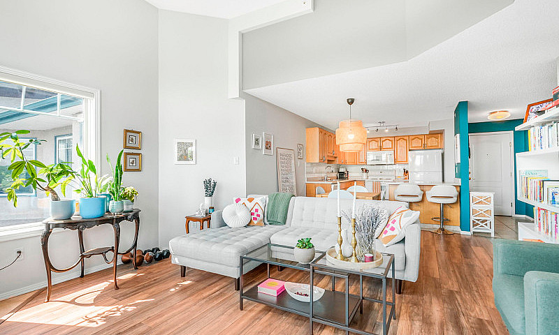 Uofa Condo 2 Bed 2 B...