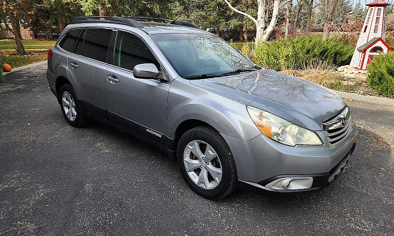 2010 Subaru Outback ...