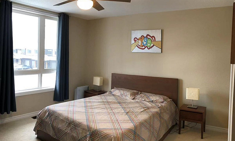 3-Bedroom End-Unit T...