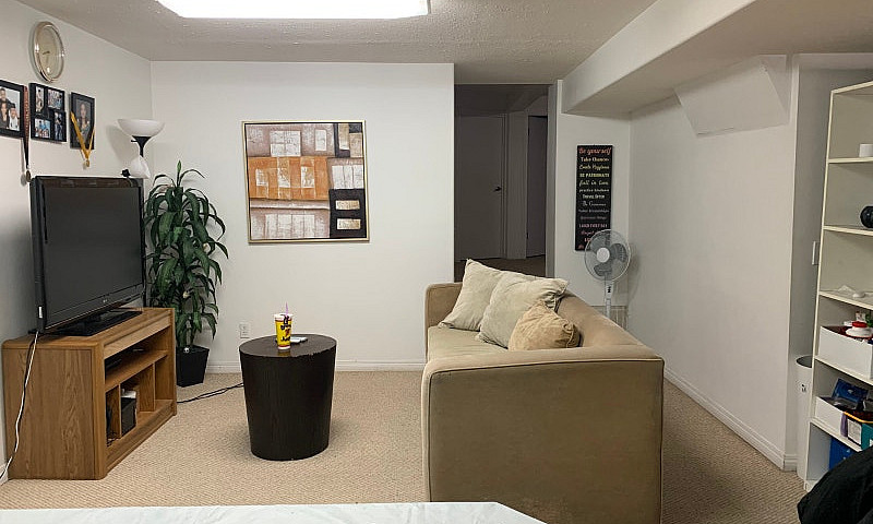 3 Beds, 1 Bath Basem...