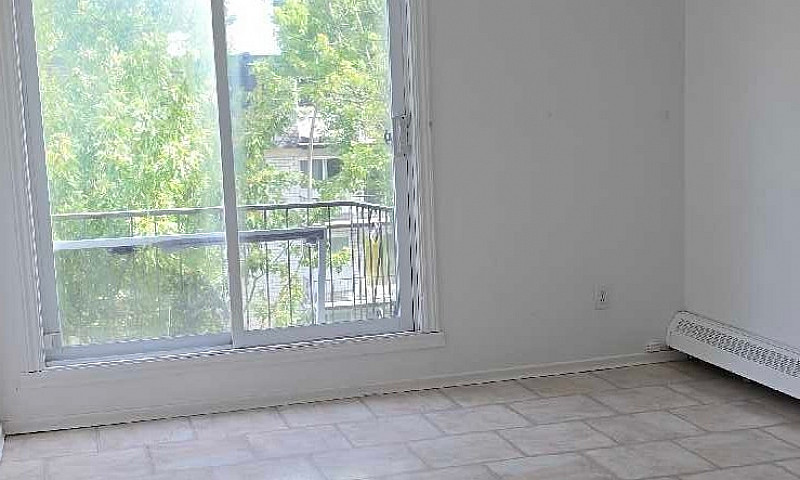 Longueuil, Très Beau...