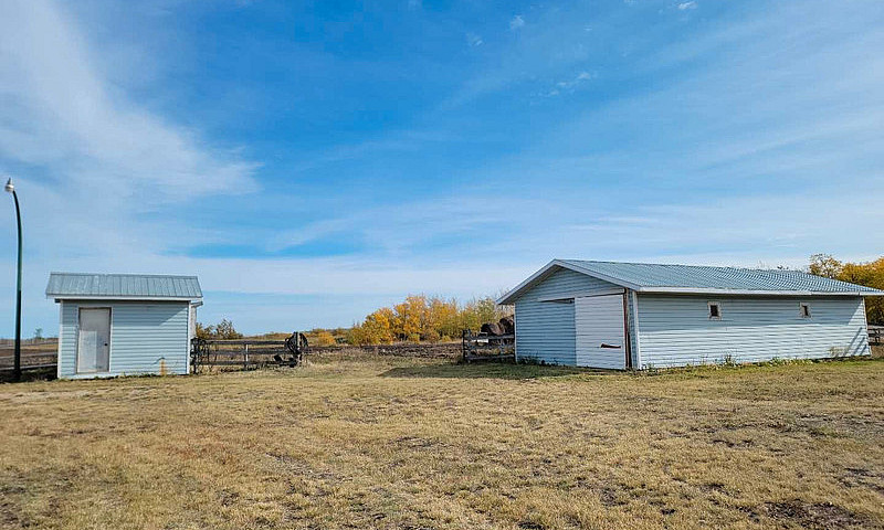 10.7 Acre Family Hob...
