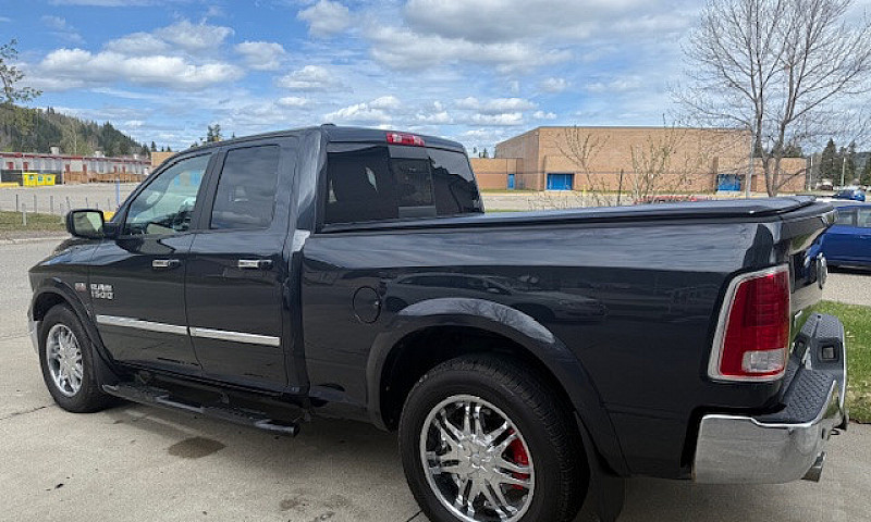 2013 Ram Laramie...
