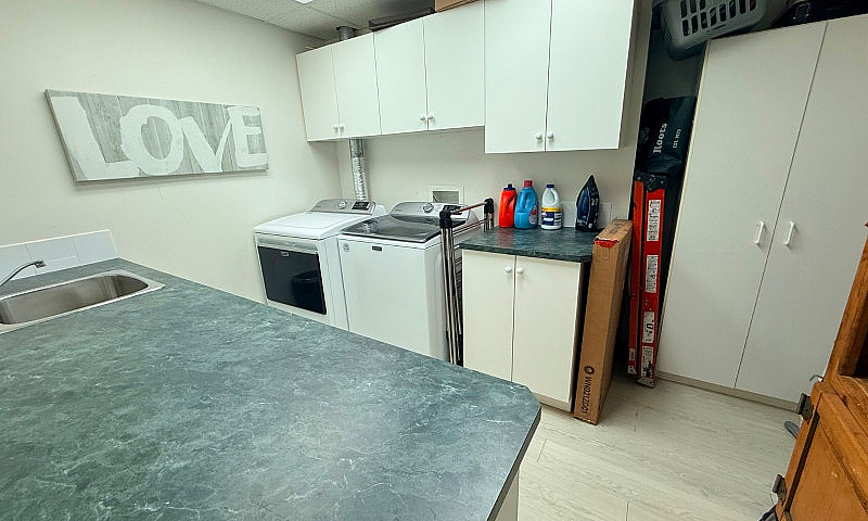 1-Bedroom Walkout In...