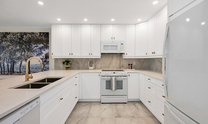 Furnished 2Bed/2Bath...