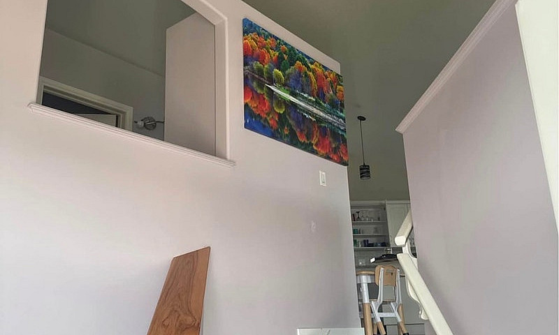 House For Sale - Lac...