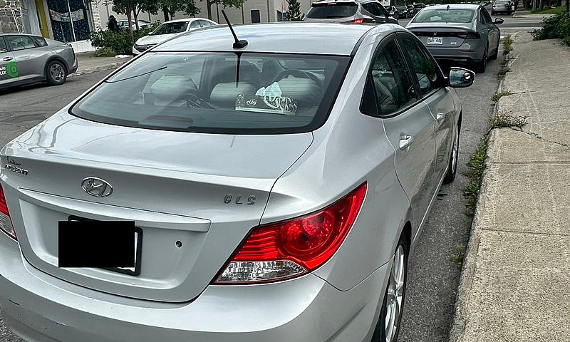 Hyundai Accent 2013...