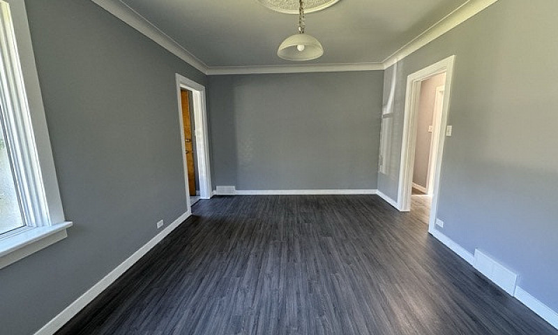 **3 Bed 1.5 Bath Dup...