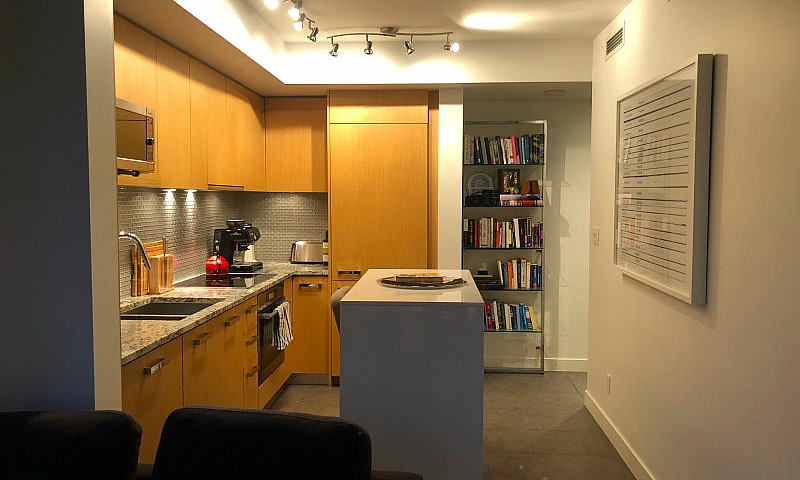 Downtown Condo For S...