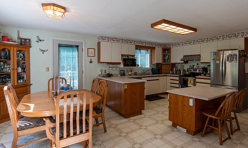 For Sale: 467 Meadow...