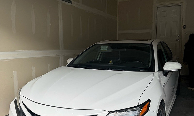 Camry Hybrid 2020...