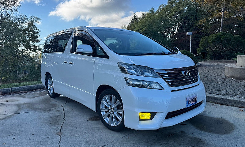 2008 Toyota Vellfire...
