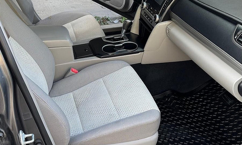 2012 Toyota Camry Le...