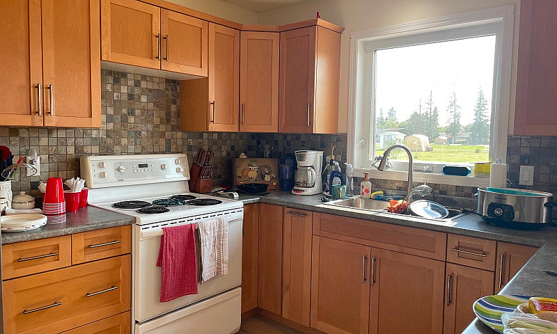 House For Sale In Qu...