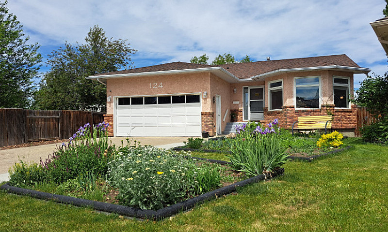 5 Bed House West Let...