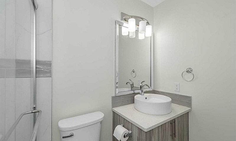 Spacious 4-Bedroom, ...