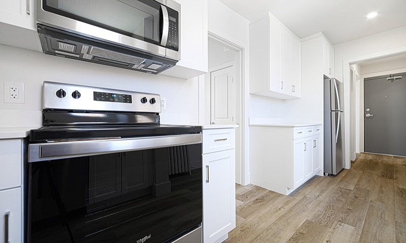 Beautiful 1 Bedroom ...