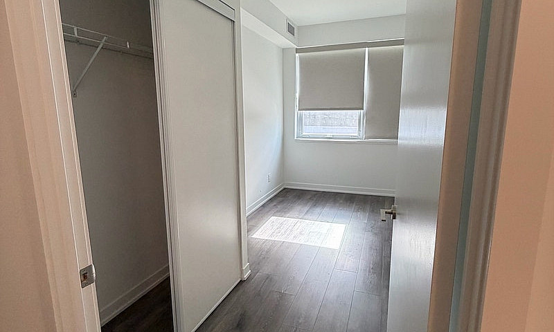 1 Bedroom + Den For ...