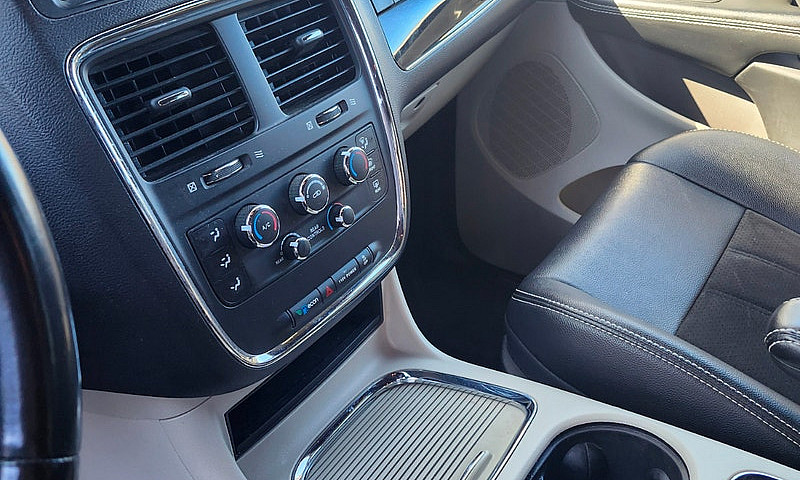 Dodge Caravan 2019...