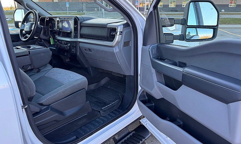 2024 Ford F350 Xlt, ...