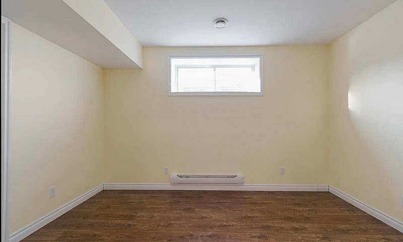 2 Bedroom Basement S...