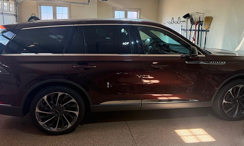 2020 Lincoln Aviator...