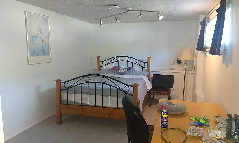 Spacious 2-Bedroom L...
