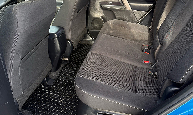 2017 Toyota Rav-4 Hy...