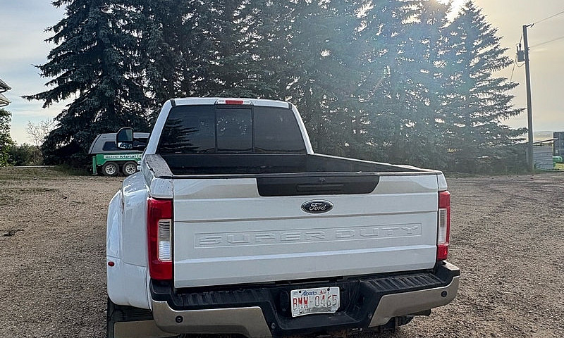 2017 F350 Lariat Dua...