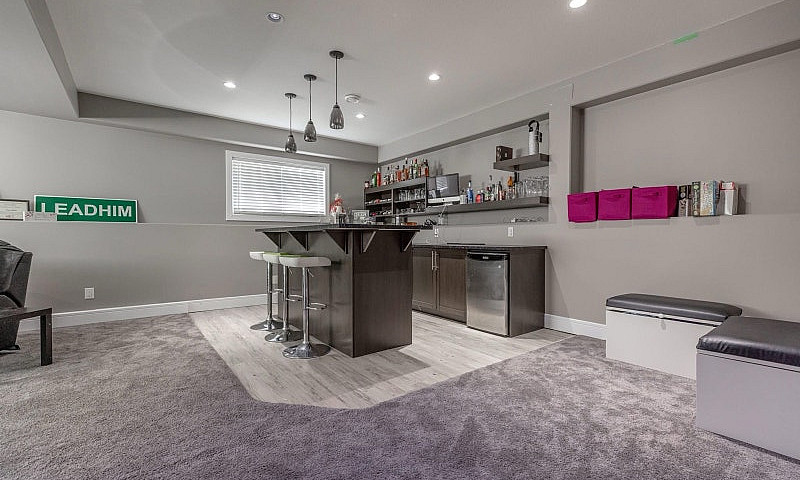 *Price Reduced* 211 ...