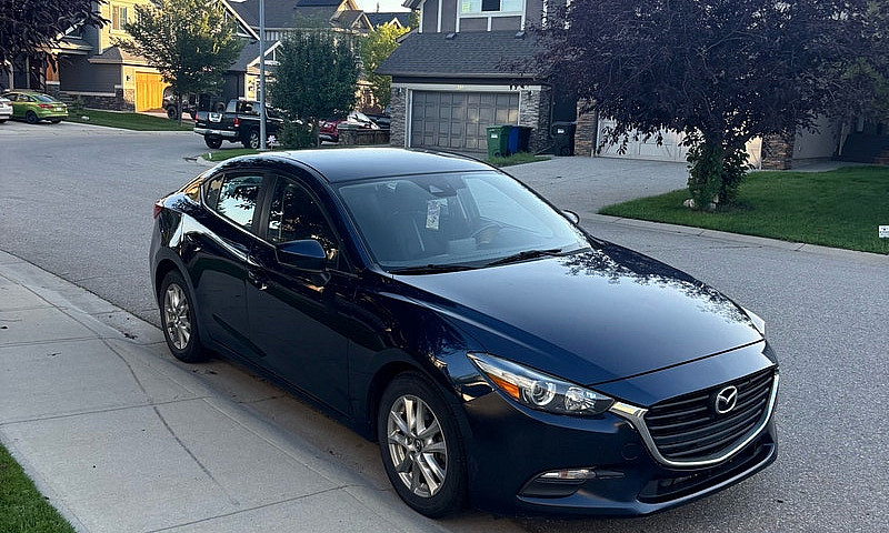 2018 Manual Mazda 3...