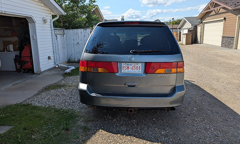 2002 Honda Odyssey...